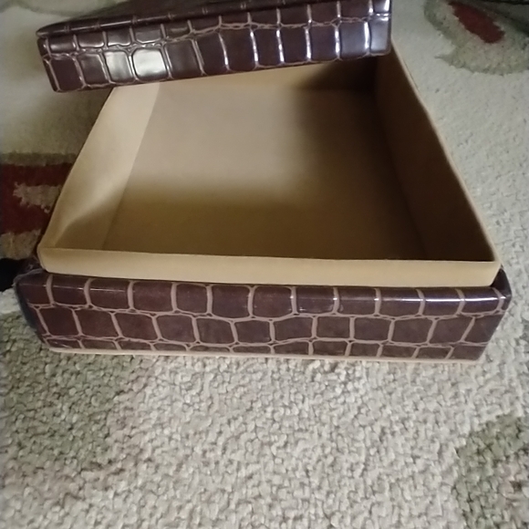 SOLD!!!Jewelry🌅Safari (by Ralph Lauren) Faux Croc Decorative display box/holder - Picture 3 of 12